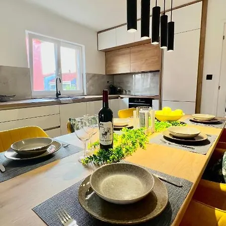 Apartment Magnolia Deluxe Zadar-with Free Parking, Garden And Terrace Zadar