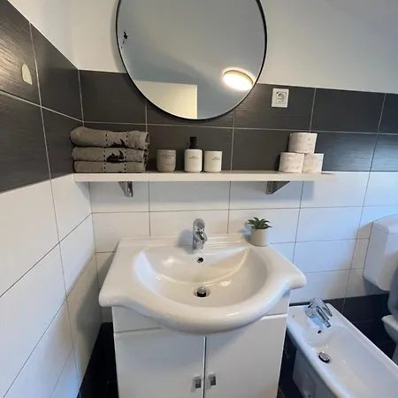 Magnolia Deluxe Zadar-with Free Parking, Garden And Terrace * Zadar